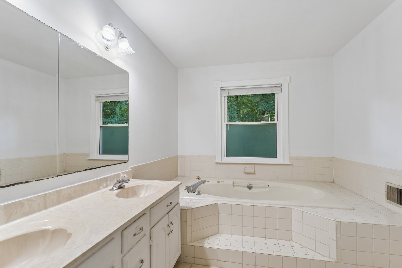 16320 Lea Drive - 1 property image